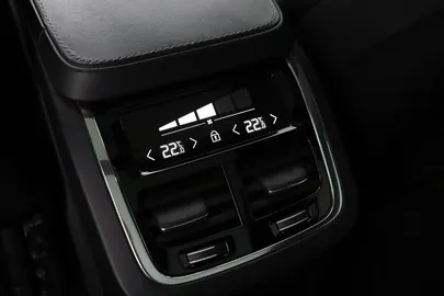 Car image 48