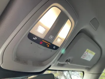 Car image 37