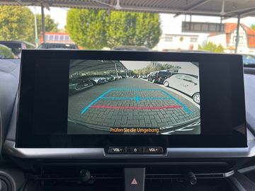 Car image 28