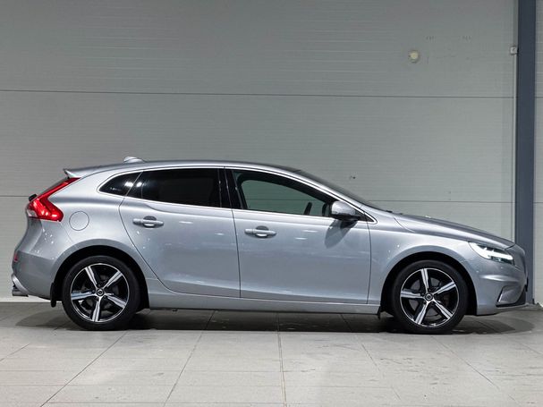 Volvo V40 T3 Momentum 112 kW image number 3