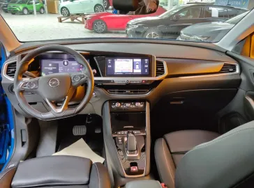 Car image 23