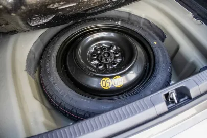 Car image 47