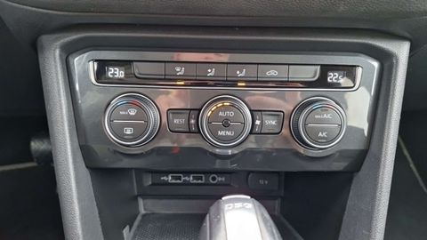 Car image 37