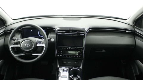 Car image 26