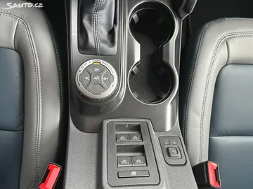 Car image 36