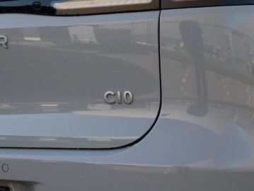 Car image 23