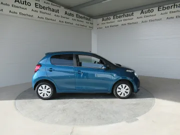 Car image 4