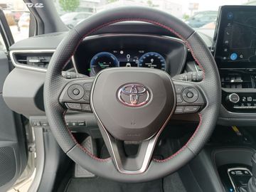 Car image 14