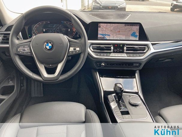 BMW 320d Touring 140 kW image number 11