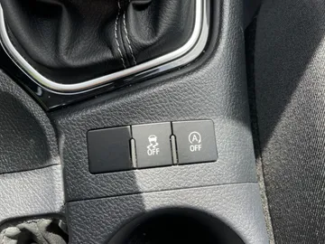 Car image 29