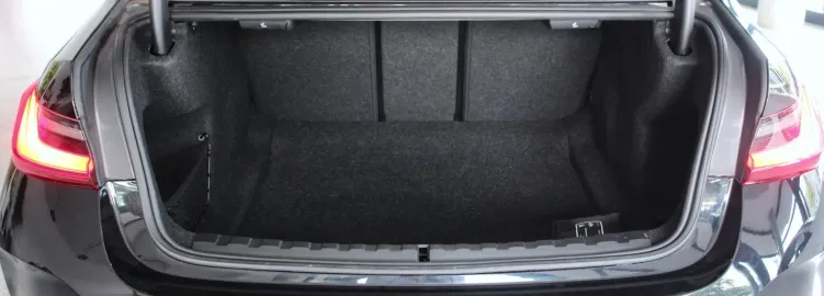 Car image 29