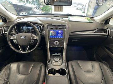 Car image 15