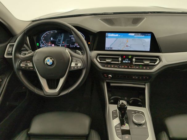 BMW 320d Touring xDrive 140 kW image number 5