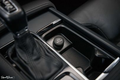 Car image 37