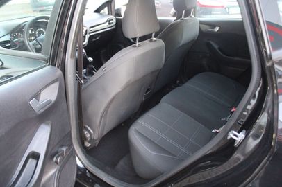 Car image 30