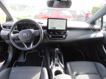 Car image 15