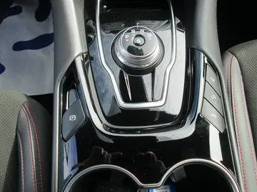 Car image 28
