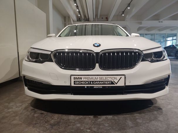 BMW 520d Touring 140 kW image number 2