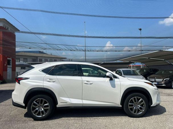 Lexus NX 300 H 145 kW image number 4