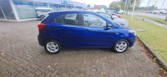 Car image 5