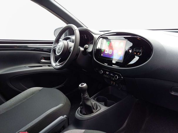 Toyota Aygo X 53 kW image number 10