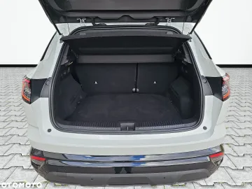 Car image 40