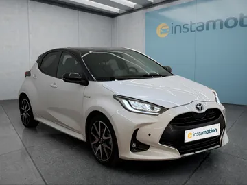 Car image 3