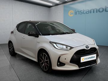 Car image 3