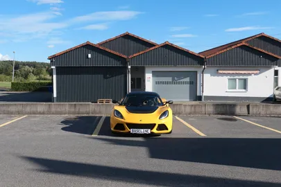 Car image 49