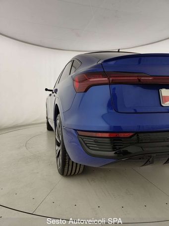 Audi Q8 50 quattro e-tron S-line Sportback 250 kW image number 22