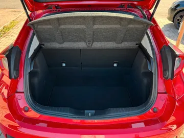 Car image 24