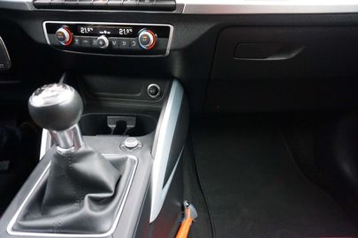 Car image 37