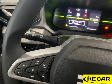 Car image 32