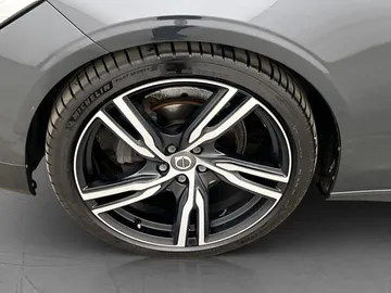 Car image 38
