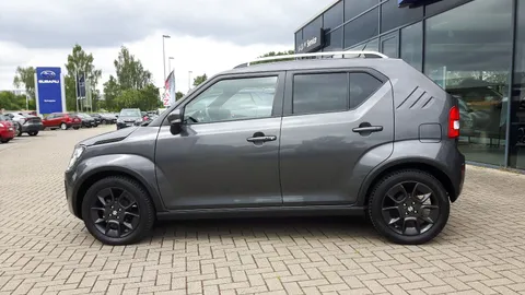 Car image 4