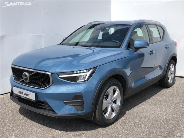 Volvo XC40 B3 Core 120 kW image number 1