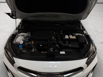 Car image 48