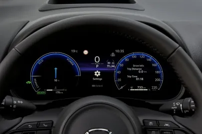 Car image 5