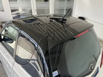 Car image 42