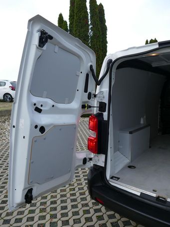 Opel Vivaro 2.0 L3 90 kW image number 17