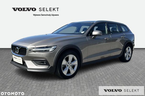 Volvo V60 Cross Country AWD 145 kW image number 1