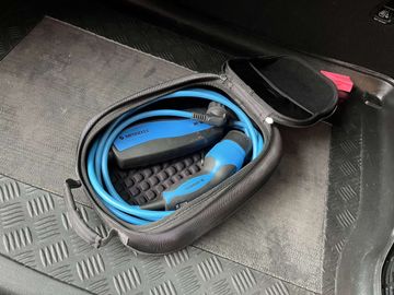 Car image 37