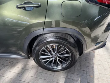 Car image 29
