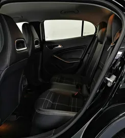 Car image 30