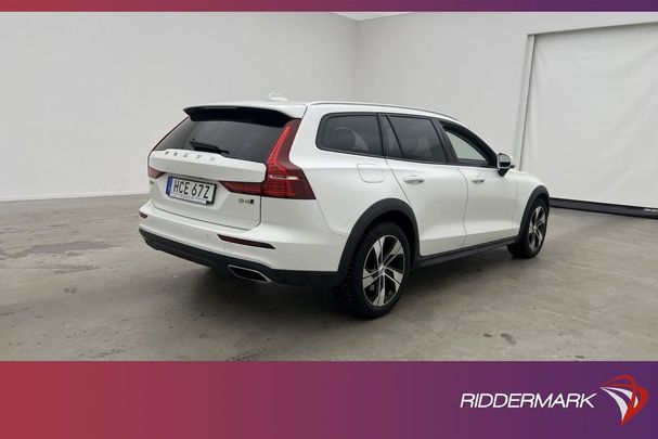 Volvo V60 Cross Country B4 AWD 146 kW image number 1