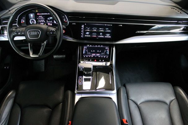 Audi Q8 55 TFSIe quattro 280 kW image number 28