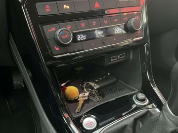 Car image 39