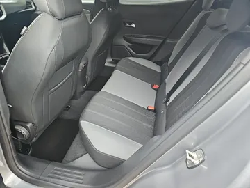 Car image 25