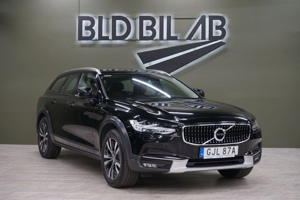 Volvo V90 Cross Country D4 AWD 140 kW image number 2