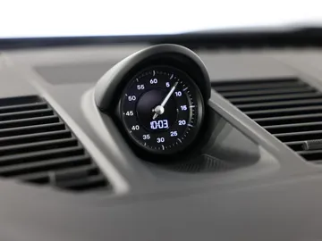 Car image 34